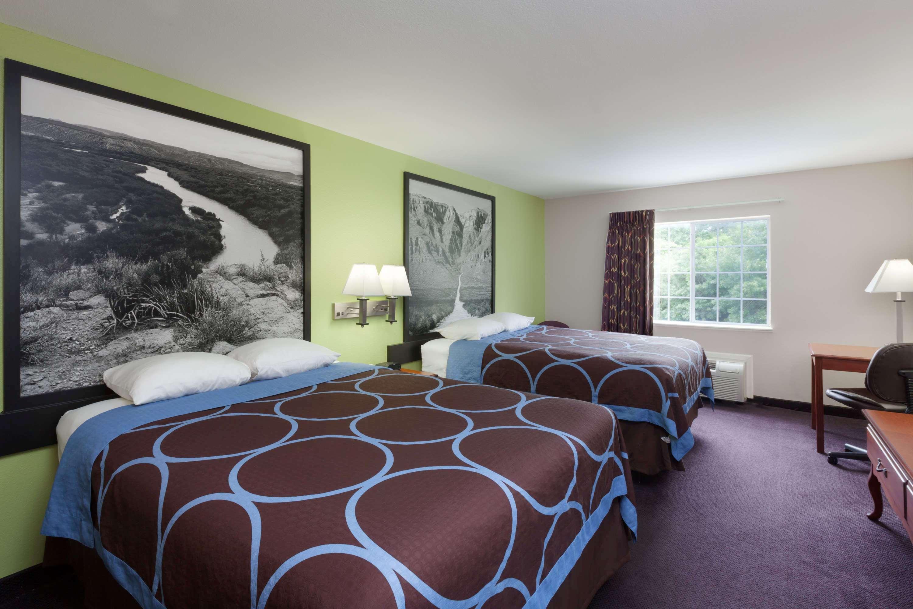 Super 8 By Wyndham Huntsville Ngoại thất bức ảnh