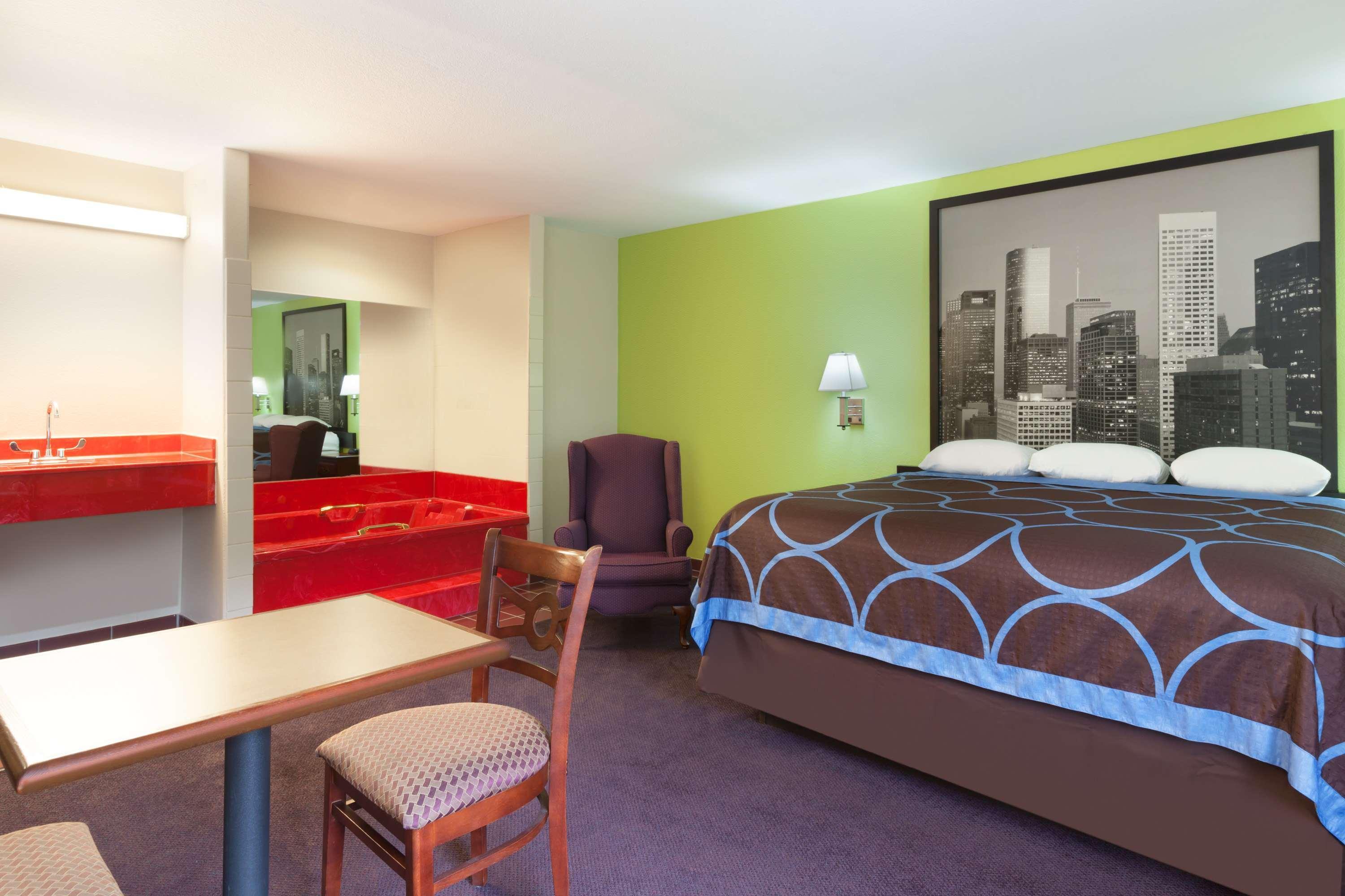 Super 8 By Wyndham Huntsville Ngoại thất bức ảnh