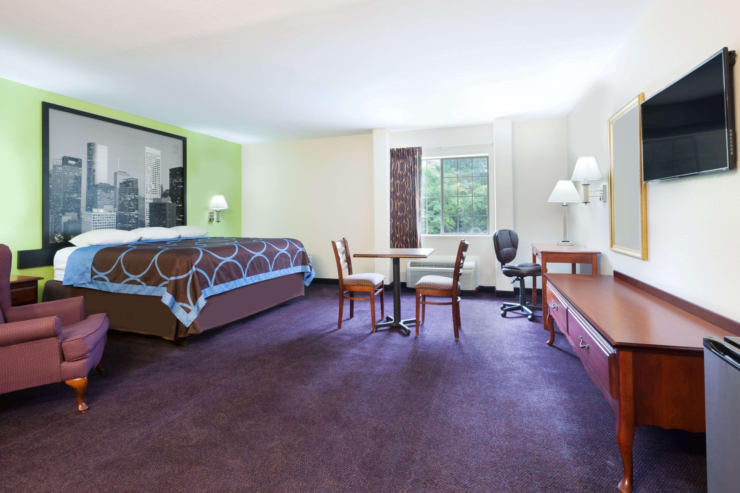 Super 8 By Wyndham Huntsville Ngoại thất bức ảnh